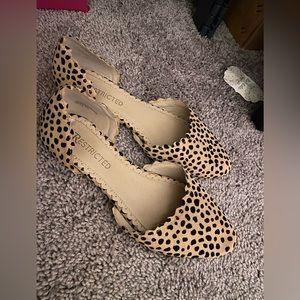 Restricted cheetah/polka dot print flats